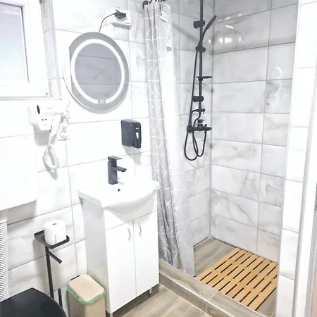 Сasa de vacaciones Black House Spa Gamzigrad